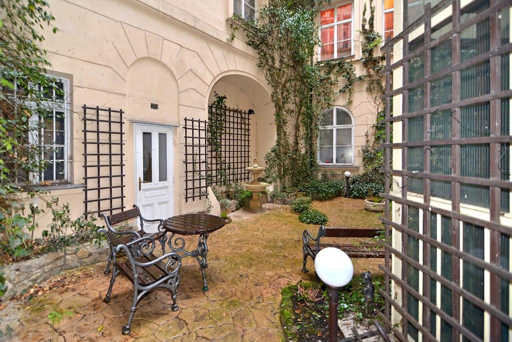 Historic Centre Apartments IV Prague Exterior photo